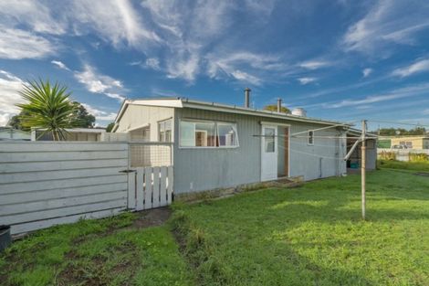 Photo of property in 1 Isabella Street, Whitianga, 3510