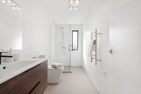 Photo of property in 62 Donegal Park Drive, Flat Bush, Auckland, 2019