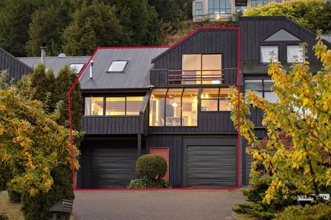 Photo of property in 19 Goldfield Heights, Queenstown, 9300