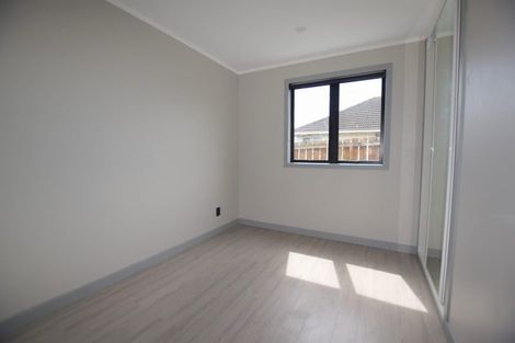 Photo of property in 1/112 View Road, Sunnyvale, Auckland, 0612
