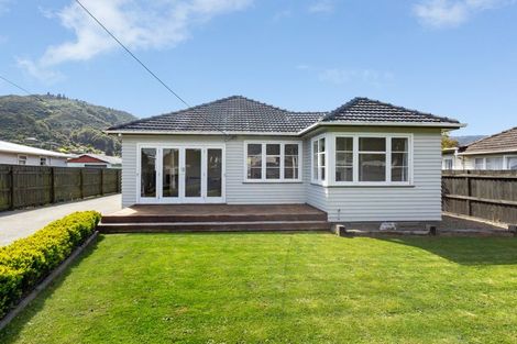 Photo of property in 80 Hyde Street, Wainuiomata, Lower Hutt, 5014