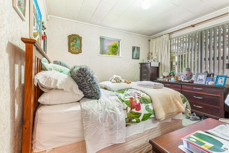 Photo of property in 62 Kamara Road, Glen Eden, Auckland, 0602
