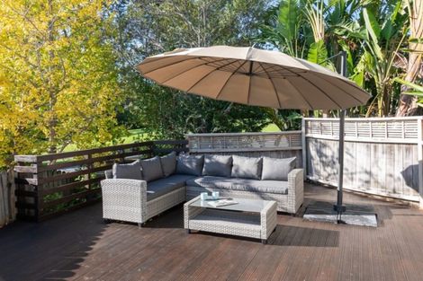 Photo of property in 35 John Brooke Crescent, East Tamaki Heights, Auckland, 2016