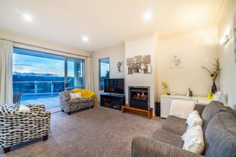 Photo of property in 160 Kittiwake Drive, Schnapper Rock, Auckland, 0632