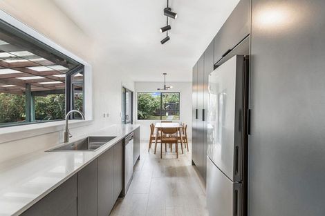 Photo of property in 22 Landsdale Place, Massey, Auckland, 0614