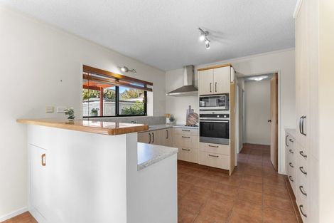 Photo of property in 137 Govett Avenue, Frankleigh Park, New Plymouth, 4310