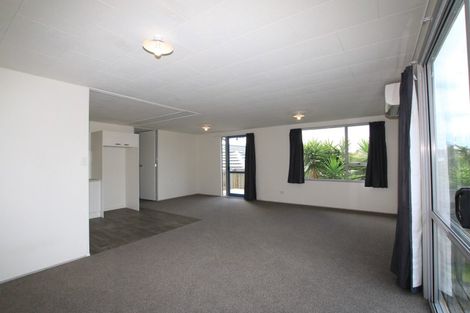 Photo of property in 17 Maywood Crescent, Glen Eden, Auckland, 0602