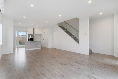 Photo of property in 5b Poruru Close, Papakura, 2110
