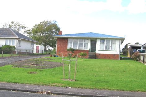 Photo of property in 75 Kervil Avenue, Te Atatu Peninsula, Auckland, 0610