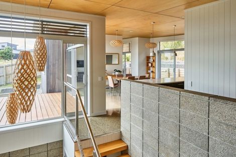 Photo of property in 3 Pacific View, Whitby, Porirua, 5024