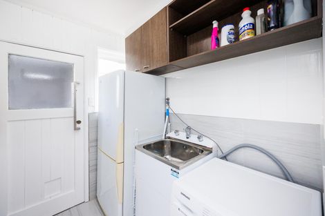 Photo of property in 104 Clyde Crescent, Roslyn, Palmerston North, 4414