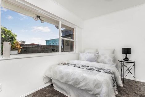 Photo of property in 2/5 Elizabeth Avenue, Papatoetoe, Auckland, 2025