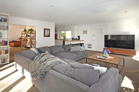 Photo of property in 82 Upper Harbour Drive, Greenhithe, Auckland, 0632
