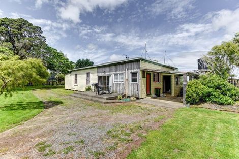 Photo of property in 1173 Karahaki Road, Waverley, 4591