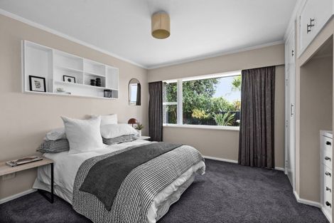 Photo of property in 16a Howard Road, Taradale, Napier, 4112