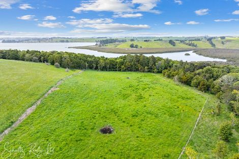 Photo of property in 186 Metcalfe Road, Matakohe, 0593