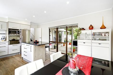 Photo of property in 2/44 Randwick Crescent, Moera, Lower Hutt, 5010