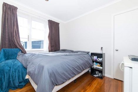 Photo of property in 719 Te Atatu Road, Te Atatu Peninsula, Auckland, 0610
