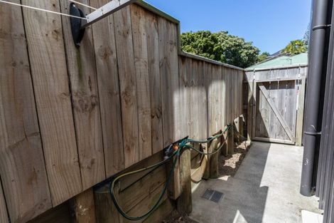 Photo of property in 17u3 Nairn Street, Mount Cook, Wellington, 6011
