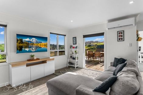Photo of property in 194 Heatley Road, Whakapirau, Maungaturoto, 0583