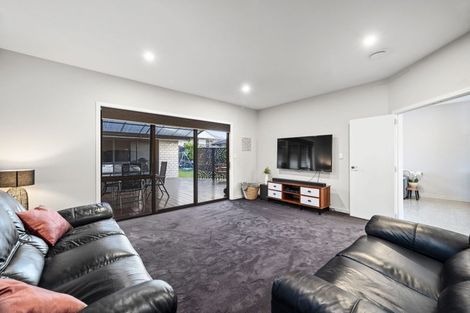 Photo of property in 14 Hamon Place, Pukehangi, Rotorua, 3015