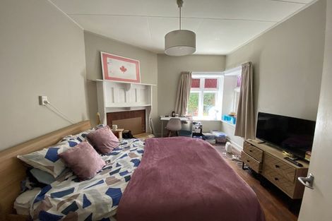 Photo of property in 24 Rolleston Street, Mount Cook, Wellington, 6021