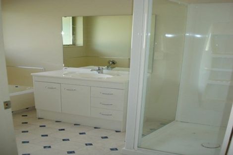 Photo of property in 42a Queenwood Road, Levin, 5510