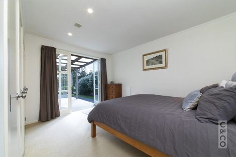 Photo of property in 43 Cambridge Road, Riverhead, 0820