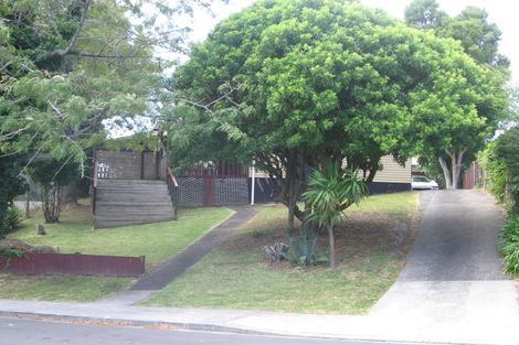 Photo of property in 1/25 Ludlow Terrace, Totara Vale, Auckland, 0627
