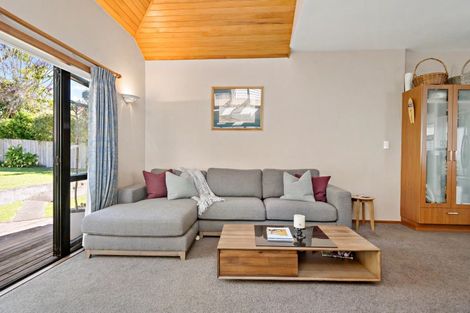 Photo of property in 4 Takutai Avenue, Bucklands Beach, Auckland, 2012