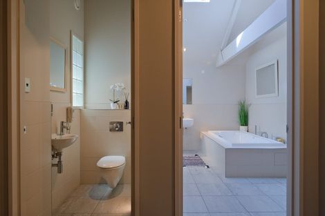 Photo of property in 7/2 Manor Place, Dunedin Central, Dunedin, 9016