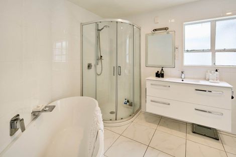 Photo of property in 130u3 Oriental Parade, Oriental Bay, Wellington, 6011