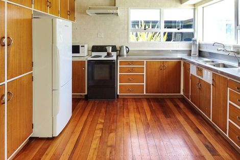 Photo of property in 7 Hennessy Street East, Foxton Beach, Foxton, 4815