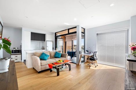 Photo of property in Frank Sargeson Apts, 303/80 Anzac Street, Takapuna, Auckland, 0622