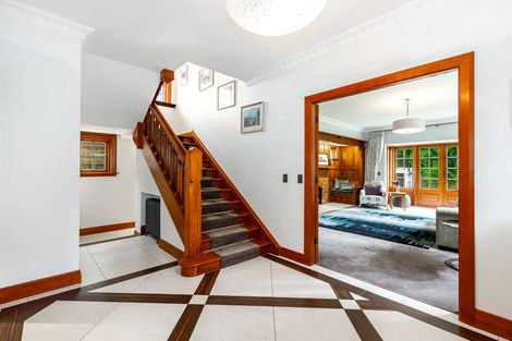 Photo of property in 2 Glen Road, Kelburn, Wellington, 6012