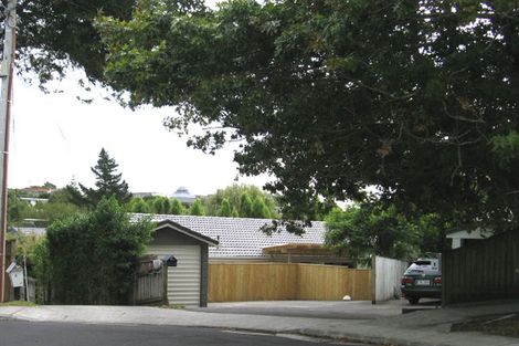 Photo of property in 1/7 Phillip Parade, Forrest Hill, Auckland, 0620
