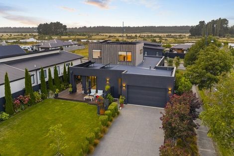 Photo of property in 2 Te Wairewa Street, Pegasus, 7612