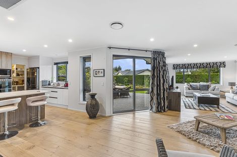 Photo of property in 2 Lamont Place, Waikanae, 5036