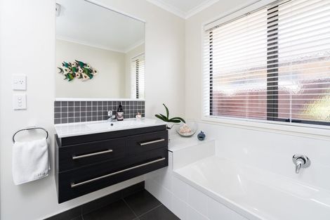 Photo of property in 3 Mcgregor Place, Paraparaumu, 5032