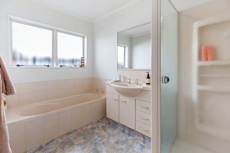 Photo of property in 343 Otumoetai Road, Otumoetai, Tauranga, 3110