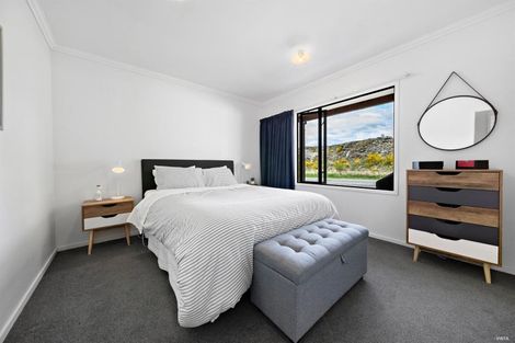 Photo of property in 37 Mcdonnell Road, Arrowtown, 9302