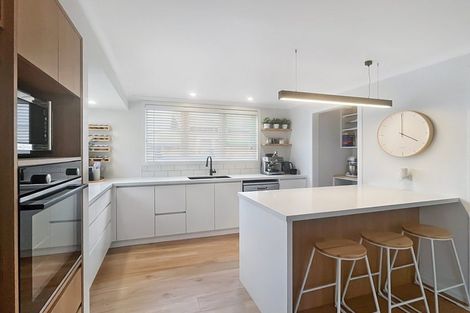 Photo of property in 91 Shamrock Street, Takaro, Palmerston North, 4412