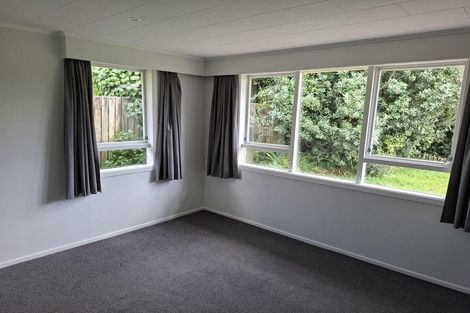 Photo of property in 18 Greenwood Place, Paraparaumu, 5032