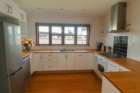 Photo of property in 54 Banbury Crescent, Fairfield, Hamilton, 3214