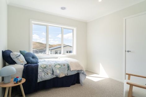 Photo of property in 47 Stockport Grove, Churton Park, Wellington, 6037