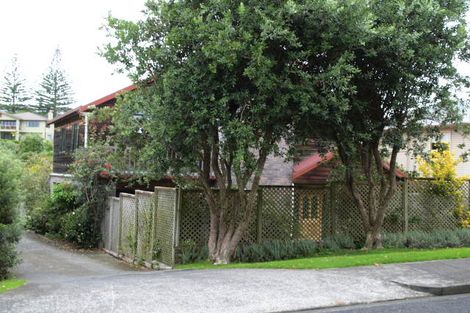 Photo of property in 1/23 Luplau Crescent, Cockle Bay, Auckland, 2014
