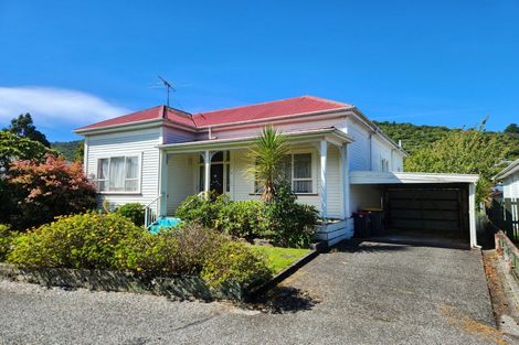 Photo of property in 9 Heaphy Street, Greymouth, 7805