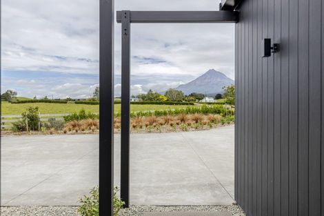 Photo of property in 589 Kent Road, Korito, New Plymouth, 4371