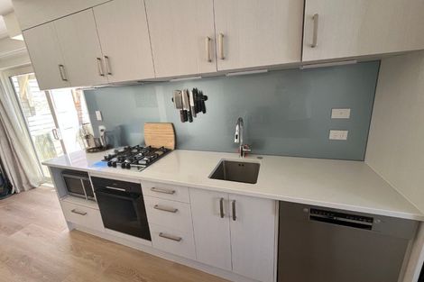 Photo of property in 8/18 Ludlow Terrace, Totara Vale, Auckland, 0627