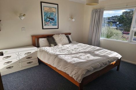 Photo of property in 14 Robert Street, Newlands, Wellington, 6037
